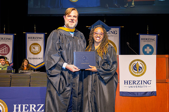 Herzing University 00158