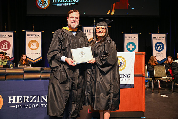 Herzing University 00162