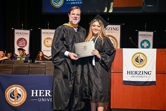 Herzing University 00178