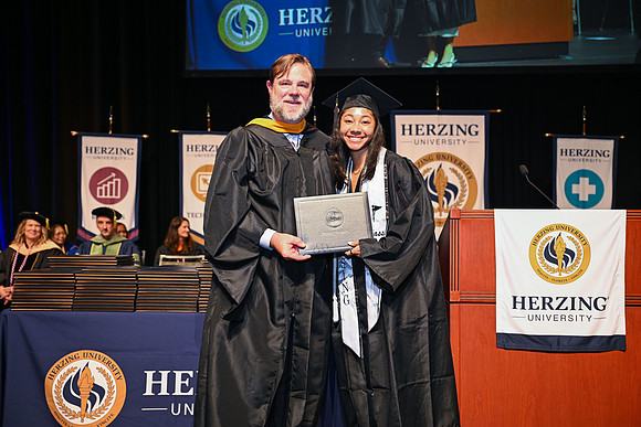 Herzing University 00180