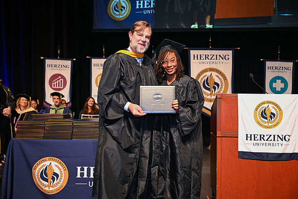 Herzing University 00182
