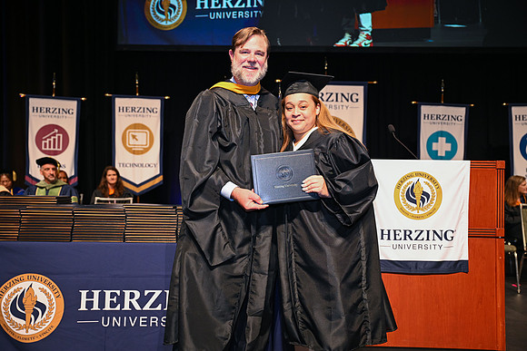 Herzing University 00189