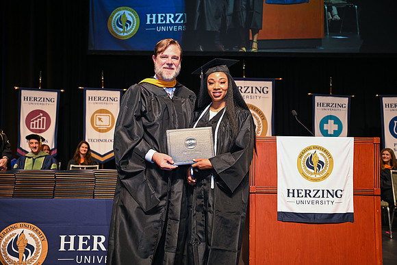 Herzing University 00194