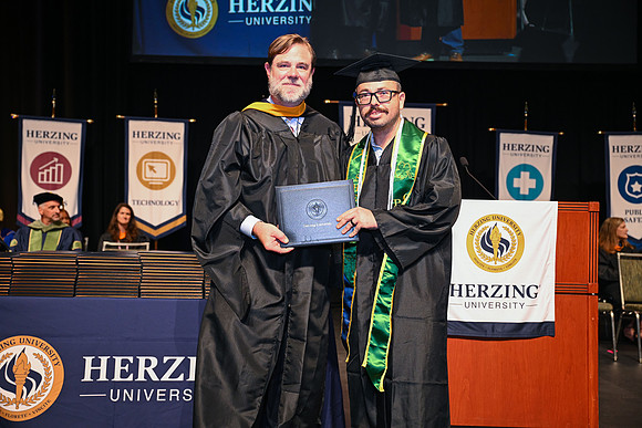Herzing University 00198