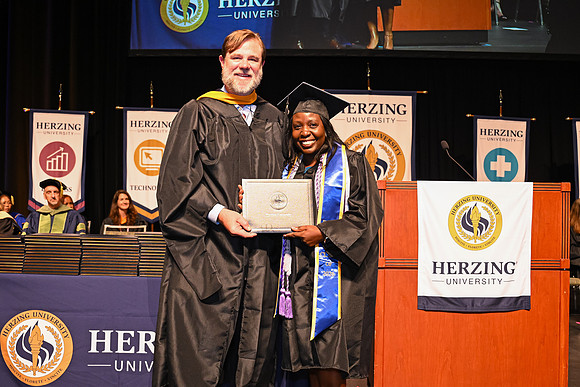 Herzing University 00277