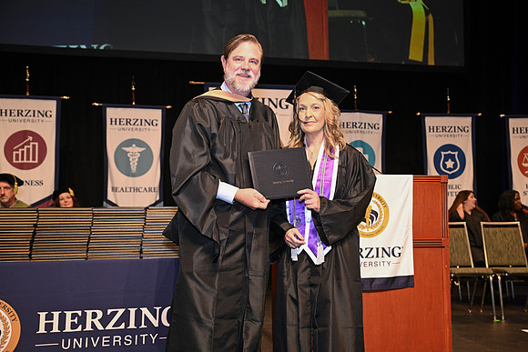 Herzing 00176