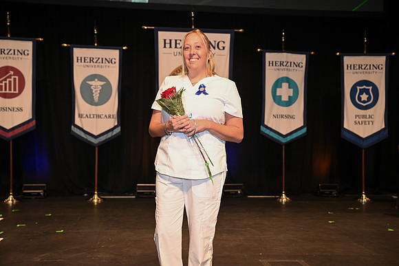 Herzing 00463