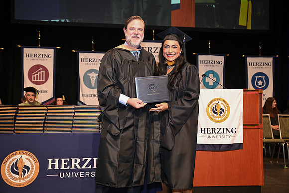 Herzing 00115