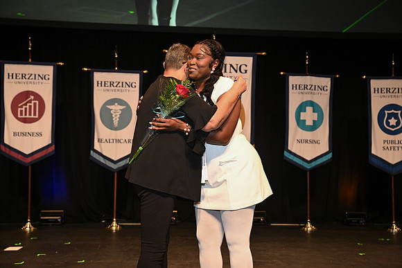 Herzing 00440
