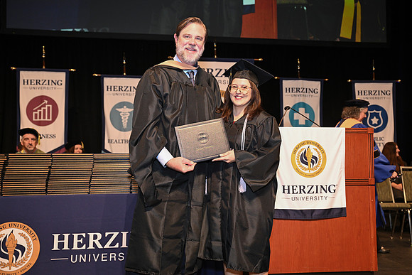 Herzing 00172