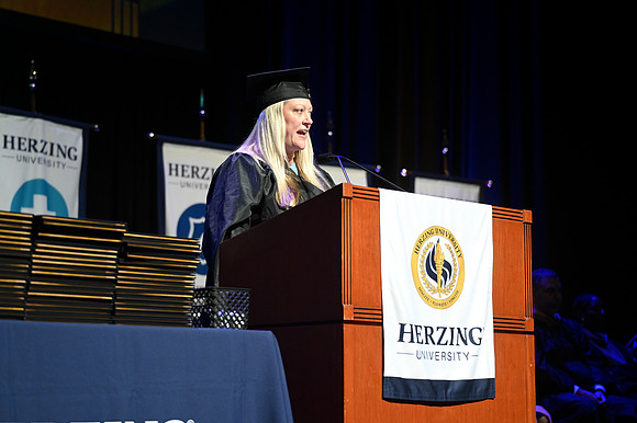 Herzing 00306