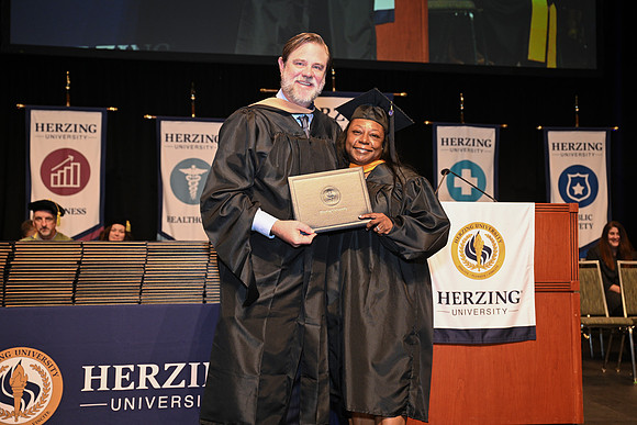Herzing 00119