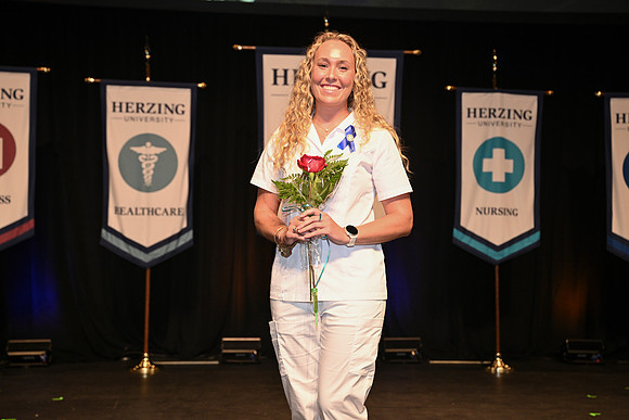 Herzing 00478