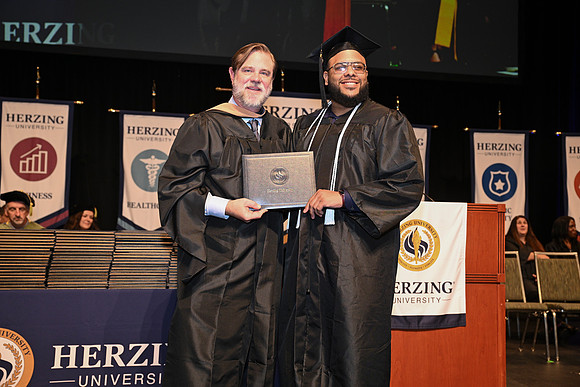 Herzing 00279