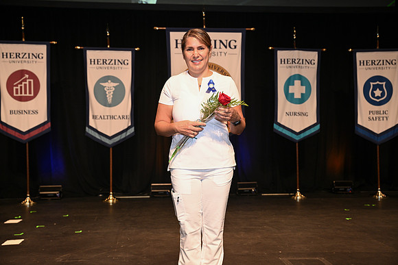 Herzing 00459