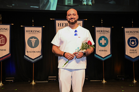 Herzing 00527