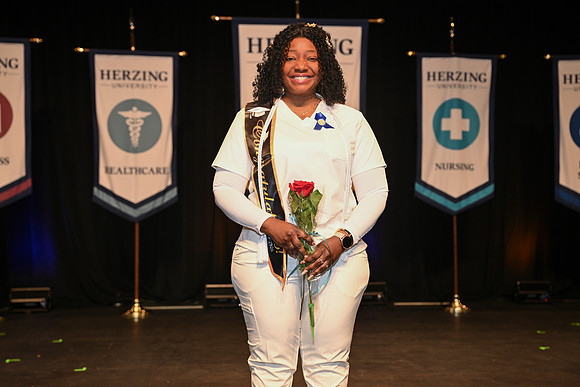 Herzing 00489