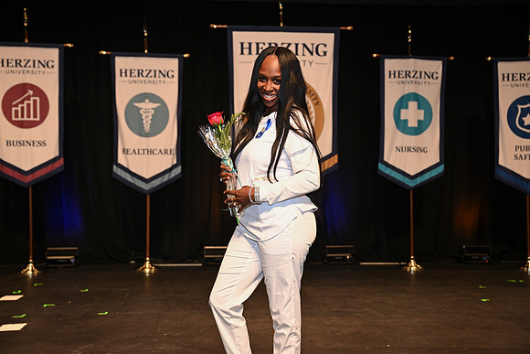 Herzing 00480