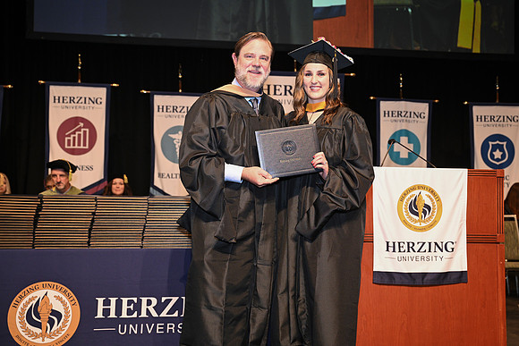 Herzing 00117