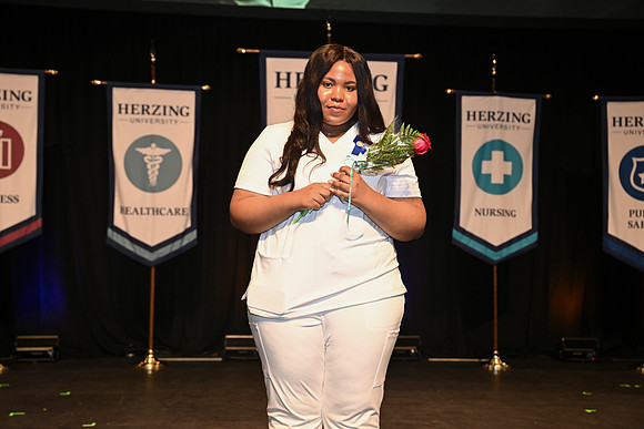 Herzing 00475