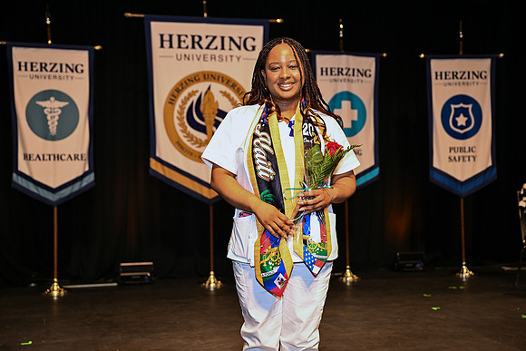 Herzing 00399