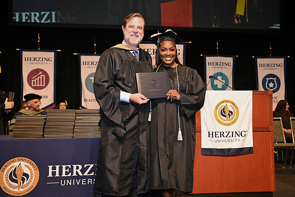 Herzing 00290