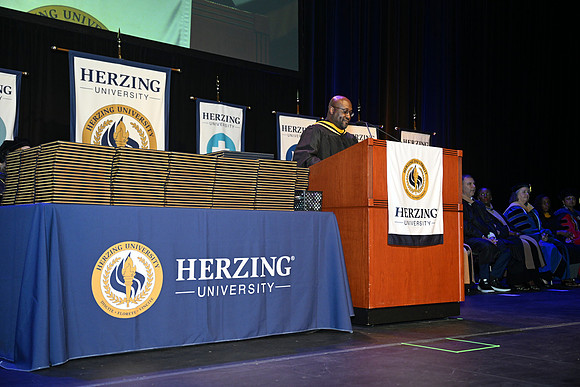 Herzing 00036