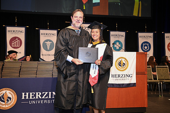 Herzing 00093