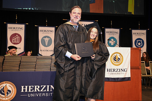 Herzing 00114