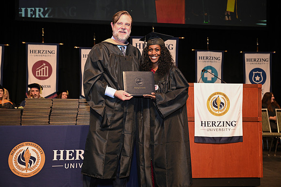 Herzing 00274