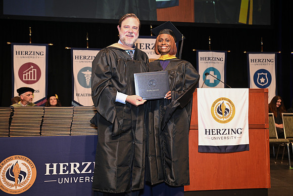 Herzing 00095