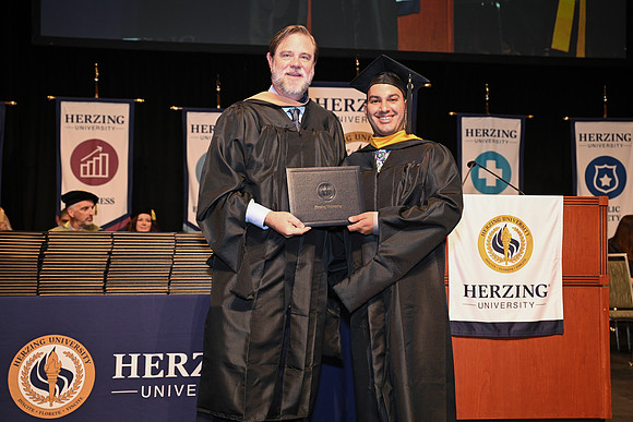 Herzing 00139