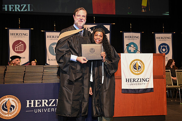 Herzing 00263