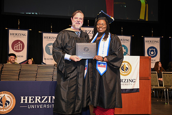 Herzing 00207