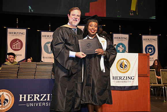 Herzing 00288