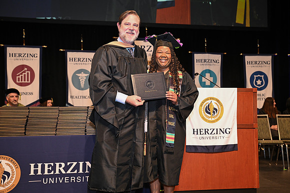 Herzing 00160