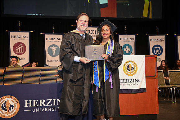 Herzing 00169