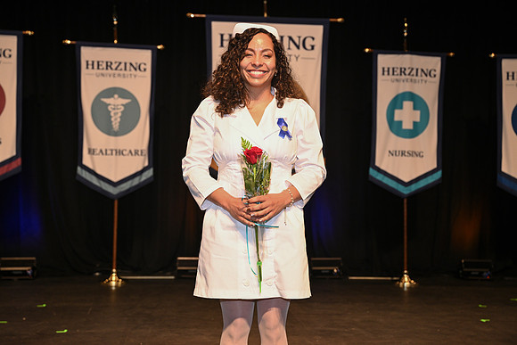 Herzing 00487