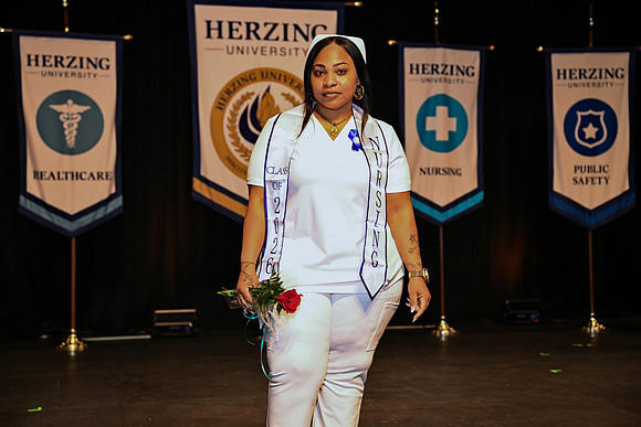 Herzing 00403