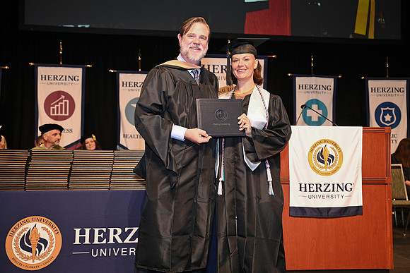 Herzing 00219