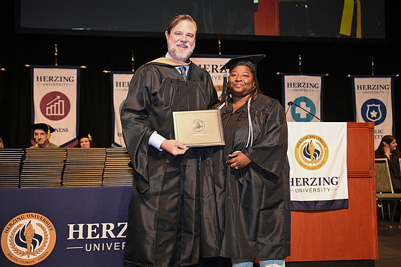 Herzing 00190