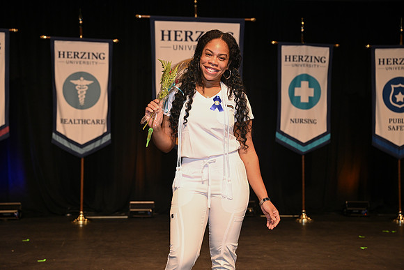 Herzing 00491