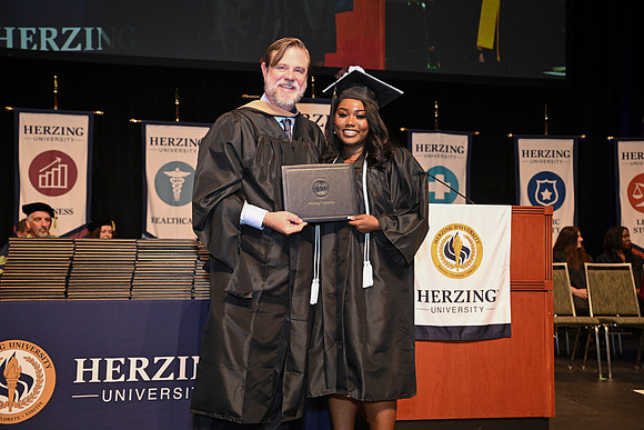 Herzing 00276