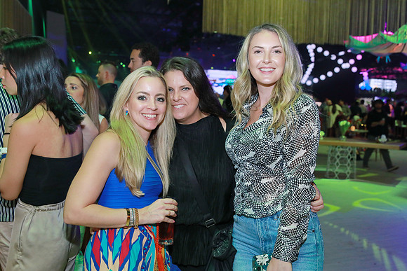 OCCC - Saturday PM - Photographer A - 00211 - Candid-Concert